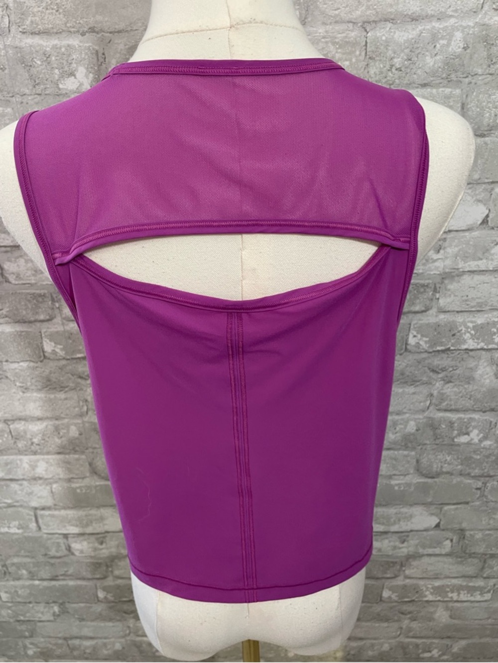 Lululemon Sculpt Cropped Tank Top
Vivid Plum - Picture 4 of 6